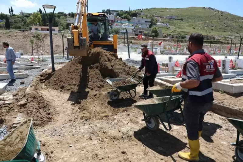 HBB Deprem Şehitliği’nde Bakım çalışması Gerçekleştirdi