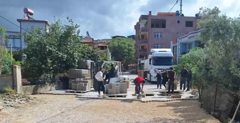 Samandağ Belediyesi’ne Bağlı Ekipler Saha çalışmalarını Sürdürüyorlar