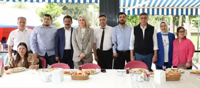 Başkan Dönmez, Engelliler Haftası Kapsamında Düzenlenen Kahvaltı Programına Katıldı