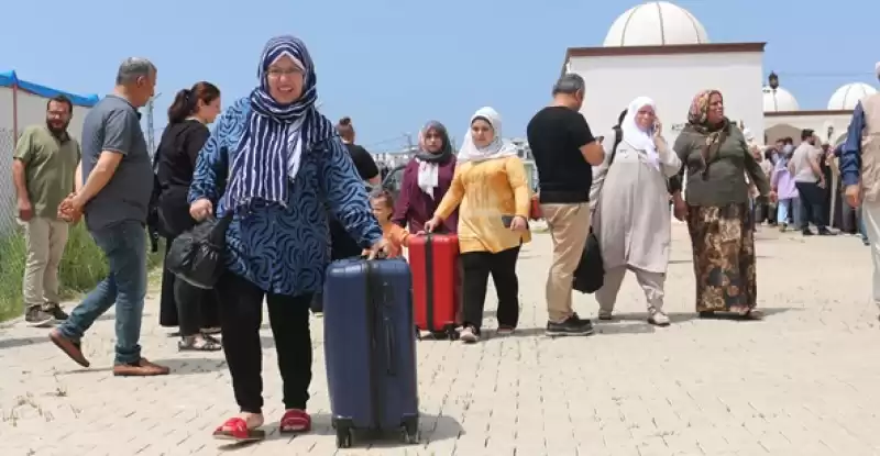 Hatay'da Hac Kafilesi Dualarla Uğurlandı