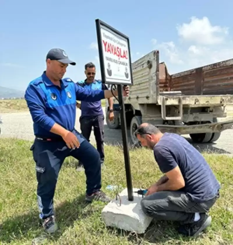 Samandağ Belediyesi, Milleyha Kuş Cenneti’nde Uyarıcı Levhalar Yerleştirdi 