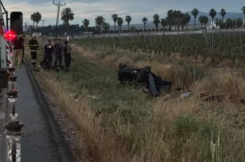 Hatay'da 2 Otomobilin çarpıştığı Kazada 5 Kişi öldü