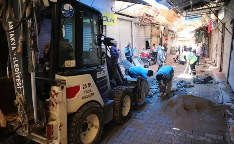 Hatay'da Sağanaktan Etkilenen Bölgelerde Temizlik çalışması Başlatıldı 