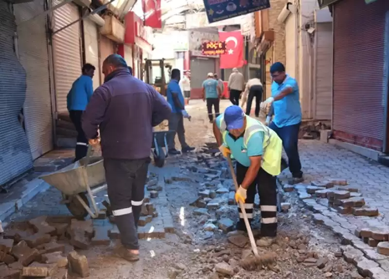 Hatay'da Sağanaktan Etkilenen Bölgelerde Temizlik çalışması Başlatıldı 