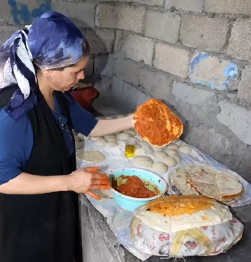 Gelenekten Gelen Lezzet; Tandır Katıklı Ekmek