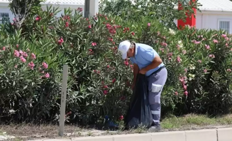 Büyükşehir Temizlik çalışmalarına Devam Ediyor