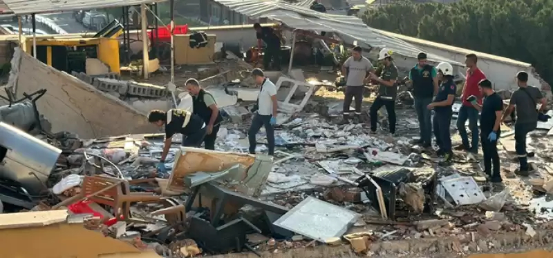 Hatay'da Patlama Meydana Gelen Bina Ve çevresinde Hasar Oluştu