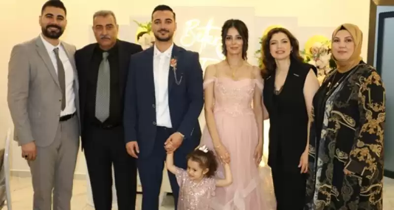 Ebru&Mithat’ın Nişan Yüzükleri Takıldı