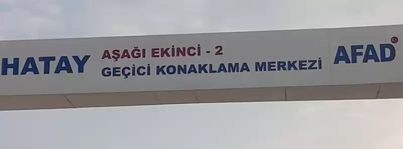 Lağım Kokusundan Durulmuyor, Sivrisinek Hastanelik Ediyor!