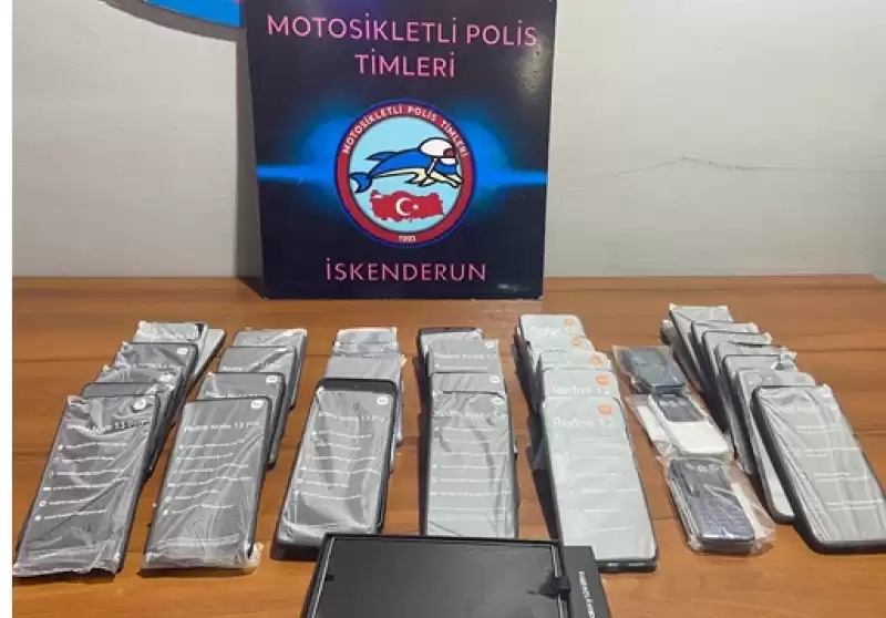 Hatay'da Gümrük Kaçağı 45 Telefon Ele Geçirildi