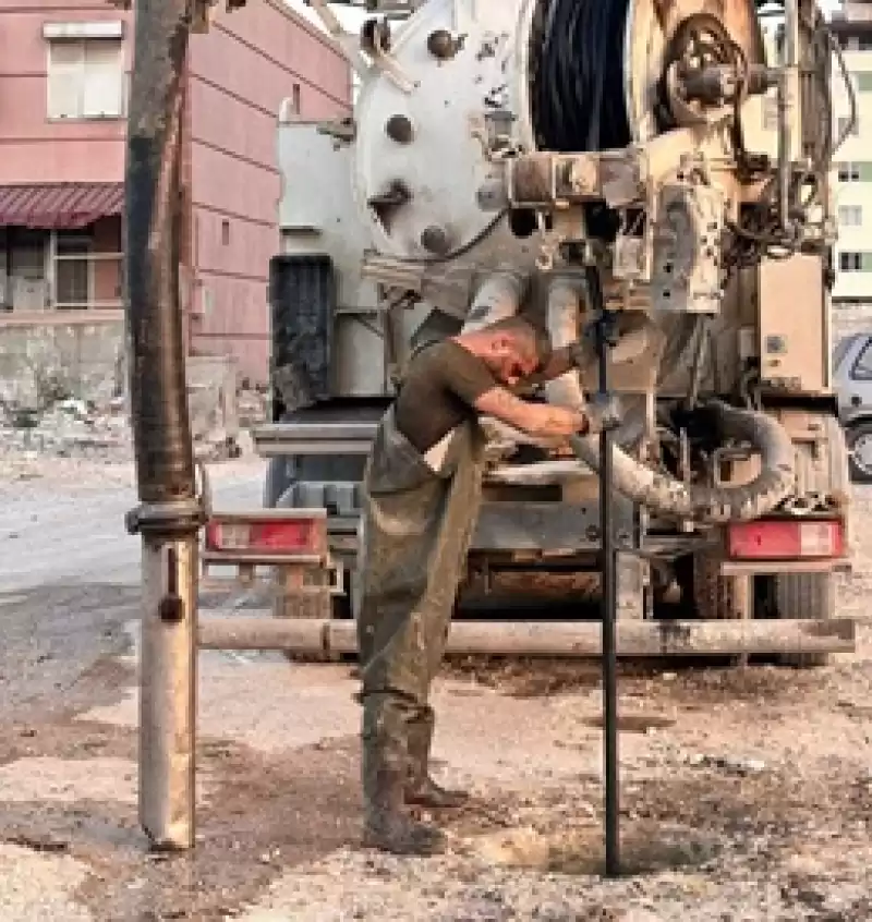 Tıkanan Altyapı Hatları Temizleniyor