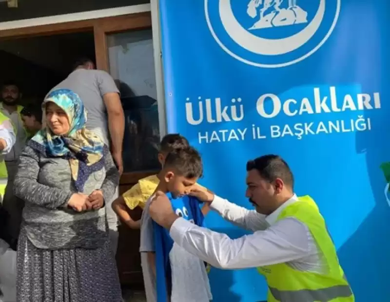 Hatay ülkü Ocakları, çocukları Bu Bayram Da Unutmadı