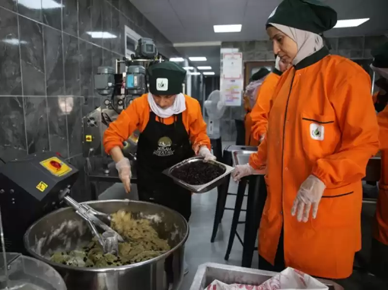 Hatay'da Zeytinli Kahke Depremzede Kadınlara Gelir Oldu