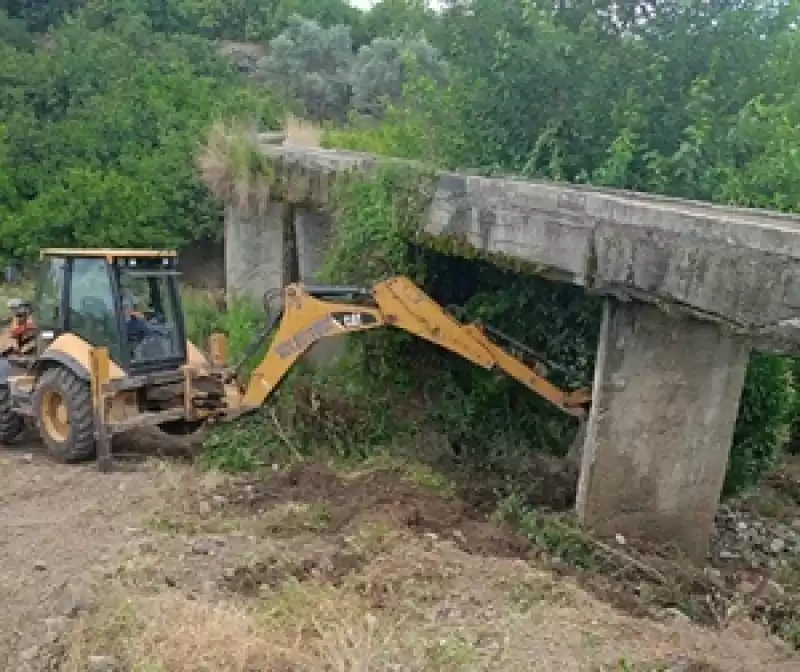 HBB Dere Ve Kanal Temizliklerine Hız Verdi