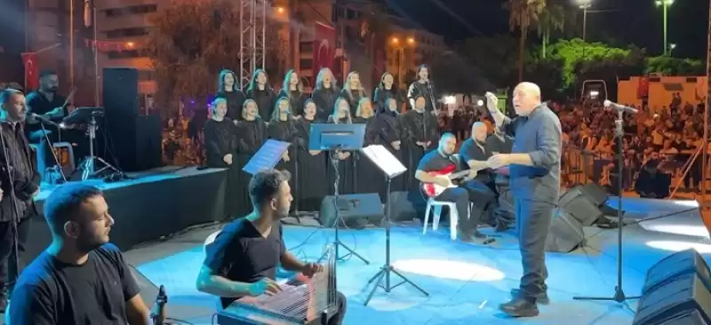 Festivalde Medeniyetler Korosu Ağlattı