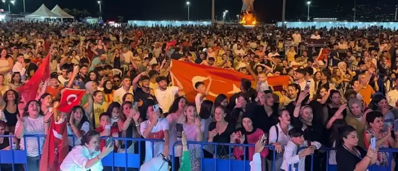 Uğur Aslan, Festivalde Milli Maç Coşkusunu Arttırdı