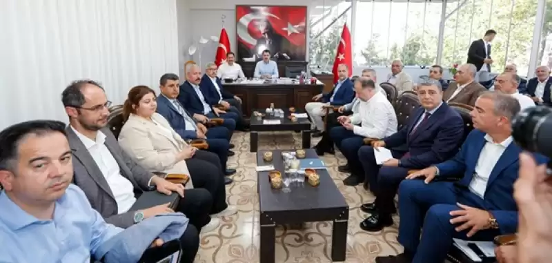 Hatay’da Konutları Teslim Etmeden Buradan Ayrılmayacağız