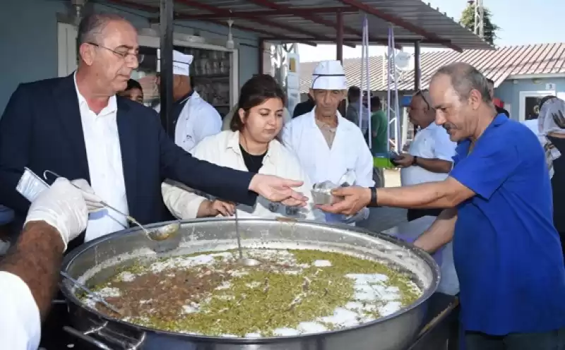 Başkan Yapar, Aşure Günü Münasebetiyle Aşure Ikramında Bulundu