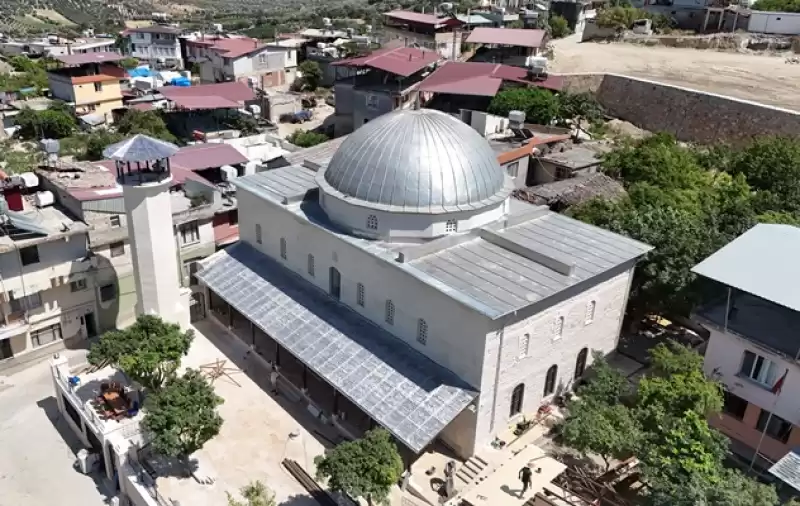 Hatay'da Depremlerde Hasar Gördüğü Için Restore Edilen Cami Ibadete Açıldı