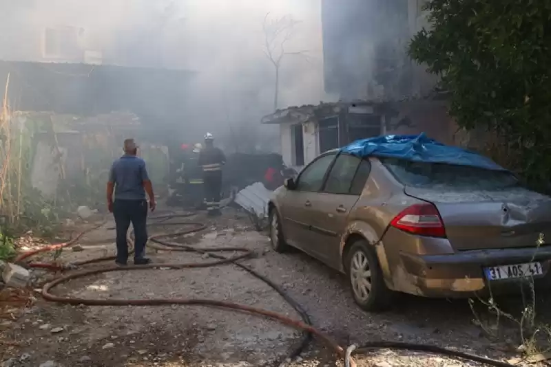 İskenderun'da Müstakil Evde çıkan Yangın Söndürüldü