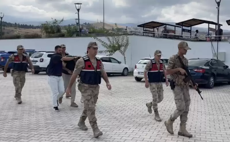 Hatay'da Bir Kişinin ölü Bulunmasıyla Ilgili Yakalanan  Zanlı Tutuklandı