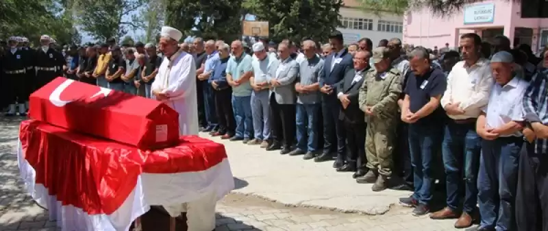 Beyin Kanaması Sonucu Yaşamını Yitiren Askerin Cenazesi Hatay'da Defnedildi