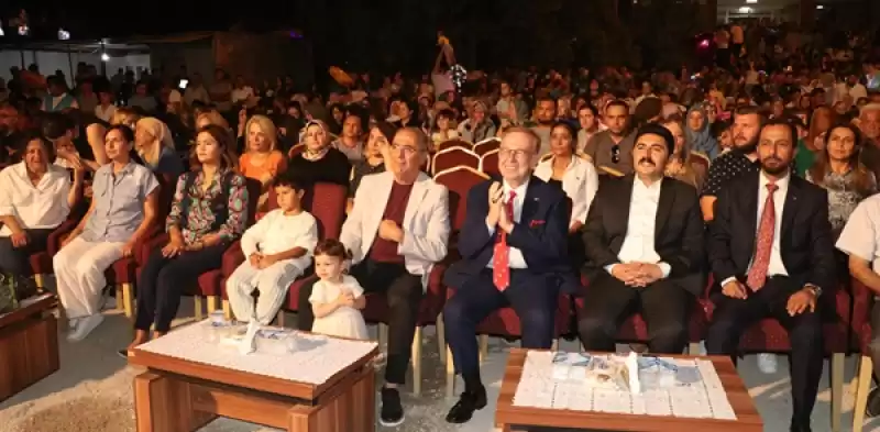 Oyuncu Ve şarkıcı Uğur Aslan Hatay'da Konser Verdi