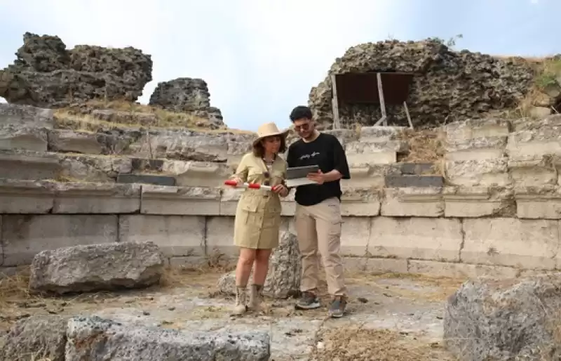 Hatay'da Epiphaneia Antik Kenti'ndeki çalışmalar Meclis Binasında Yoğunlaştı