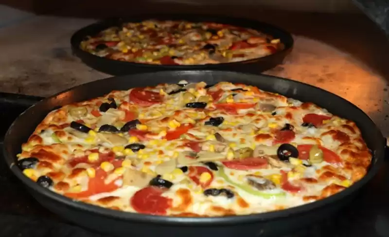 Oasis Cafe Pizza Lezzetine Bayılacaksınız!