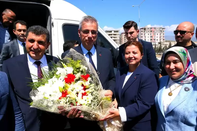 Sağlık Bakanı Kemal Memişoğlu, Hatay'da Ziyaretlerde Bulundu