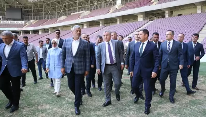 Gençlik Ve Spor Bakanı Bak, Hatay Stadı'nda Incelemede Bulundu