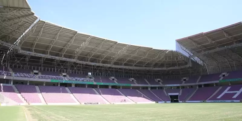 Gençlik Ve Spor Bakanı Bak, Hatay Stadı'nda Incelemede Bulundu