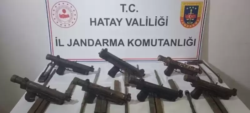 Hatay'da Ruhsatsız 23 Tabanca Ele Geçirildi 