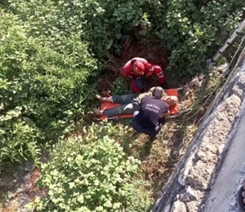 Hatay'da Dere Yatağına Düşen Kişi Yaralandı 