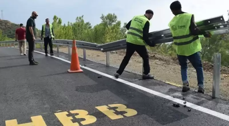 HBB, Kale-Işıklı Yolunda Bariyer Yapımına Geçti Yol Bitti, Sıra Yolu Güvenli Hale Getirmek