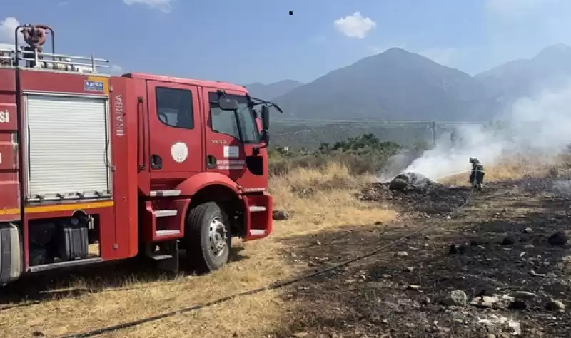 Arsuz'da Otluk Alanlarda çıkan Yangınlar Söndürüldü