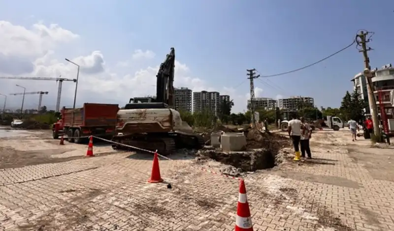 İskenderun Meydan’da Altyapı Eksikleri Tamamlanıyor