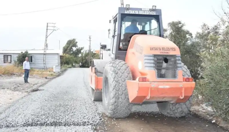 Başkan Yapar, Asfalt çalışmalarını Yerinde Inceliyor