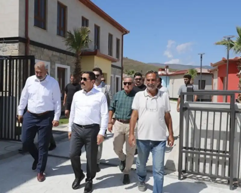 Hatay'daki Serdar Demir Çocuk Evleri Sitesi Inşasında Sona Gelindi