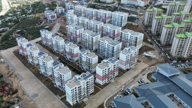 İskenderun'da 374 Konutun Anahtarı Depremzedelere Teslim Edildi 