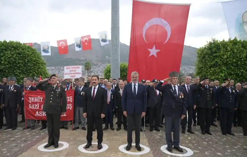 Başkan Öntürk Gaziler Günü’nü Kutladı