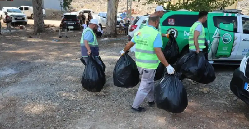 Gölbaşı Gölü’nde Kıyı Ve Dip Temizliği