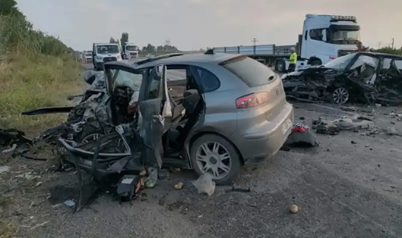 Erzin’de Trafik Kazası: Iki ölü, 4 Yaralı