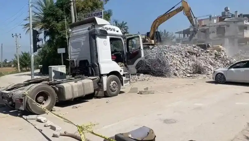 İskenderun Karaağaç Yolu Kapalı, Vatandaşlar Mağdur