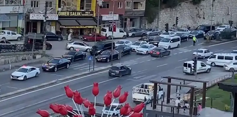 Bakan Belen Trafiğine Takıldı!