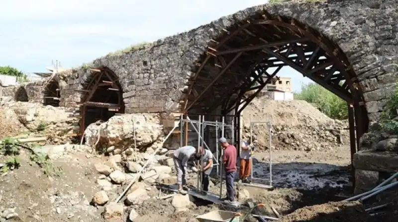 Payas’ta Ipek Yolu Köprüsünde Restorasyon