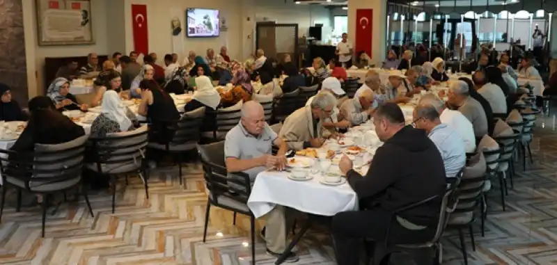 Bir Ekim Yaşlılar Günün De HBB Yaşlıları Unutmadı