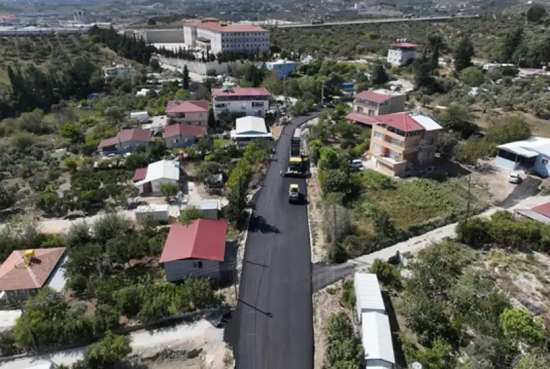 Saraycık Mahallesi’nde Asfalt Serimine Başlandı