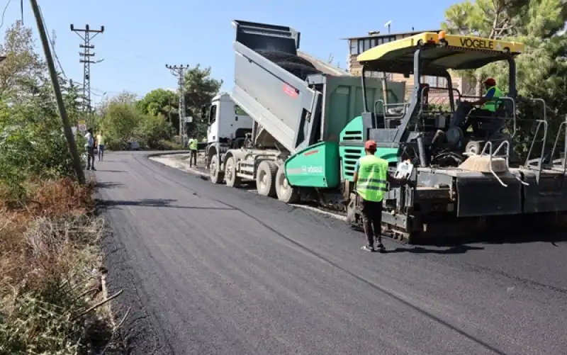 Saraycık Mahallesi’nde Asfalt Serimine Başlandı