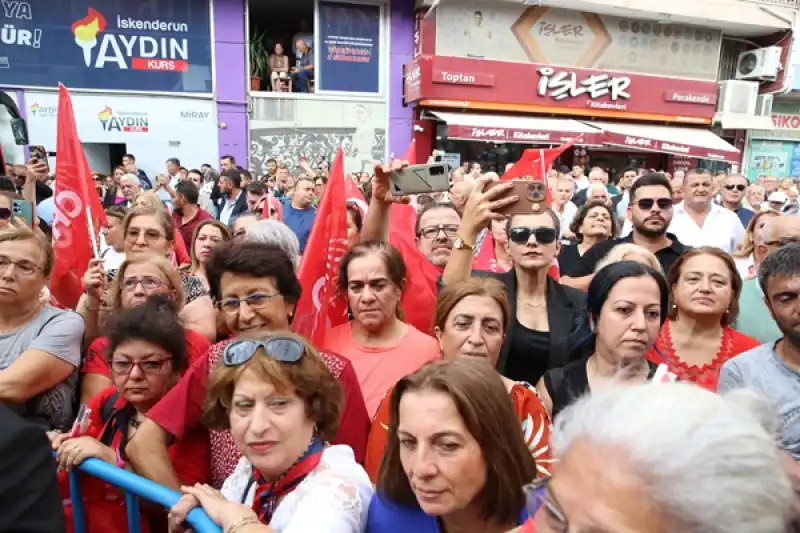 CHP Genel Başkanı Özel, İskenderun'da 